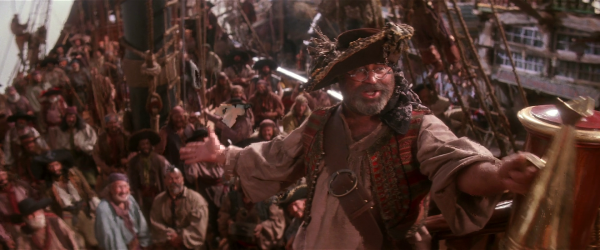 Bob Hoskins als Smee Quelle: Blu-ray